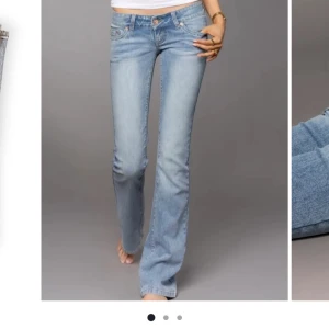 Low waist jeans - Supersnygga jeans från g Rise i storlek xs-short (77 cm inseam), färg original vintage. Säljer pga att de ej passade och är svårt att skicka tillbaka då de postats från Storbritannien. Helt nya med alla lappar kvar, endast testade. Perfekt low rise som verkligen är lågmidjad. Skriv vid frågor💗 nypris på hemsidan är 1270 kr. Jag har även samma byxor i storlek S (helt oanvända) som jag också kan tänka mig att sälja🩷