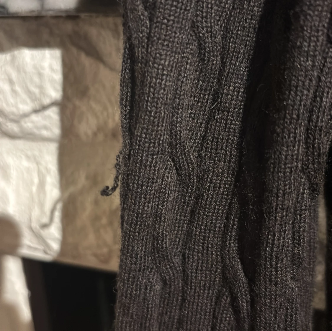 Svart kabelstickad tröja Morris M - 2