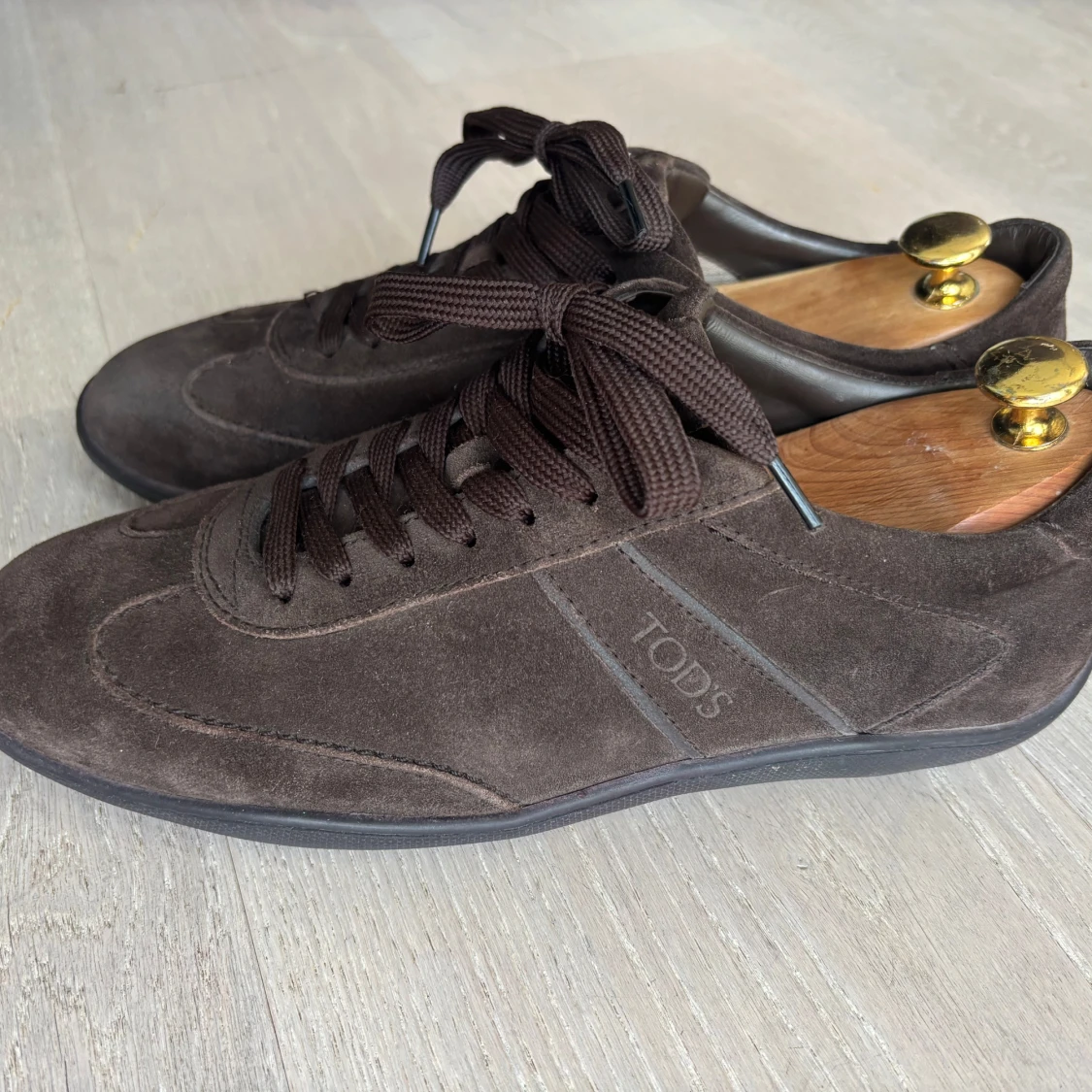 Bruna mockasneakers från Tod's