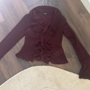 Vinröd blus - Vinrödblus❤️