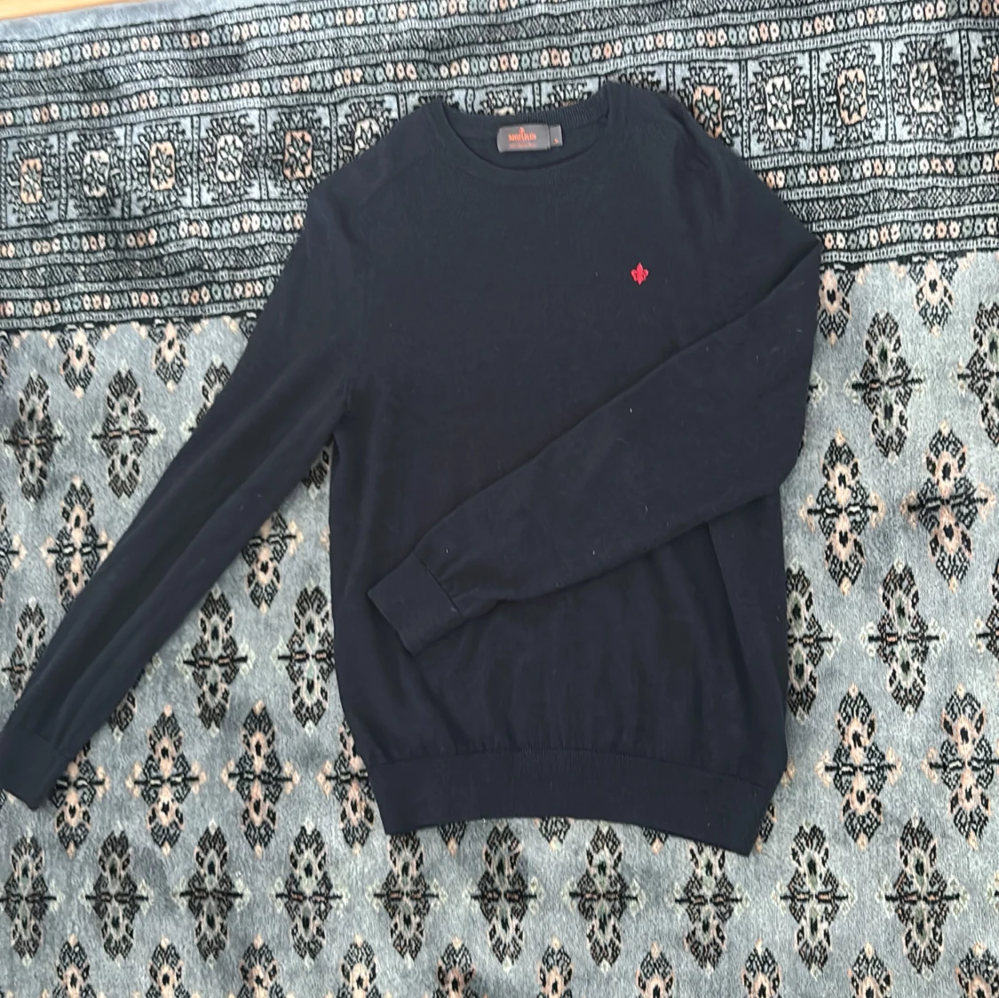 Mörkblå sweatshirt från Morris