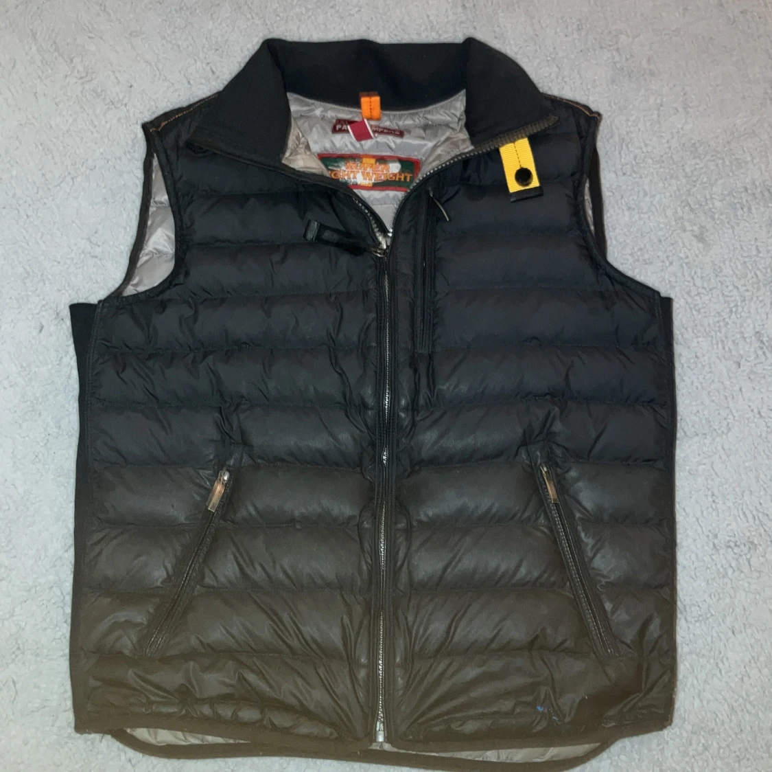 Svart dunväst från Parajumpers - 3