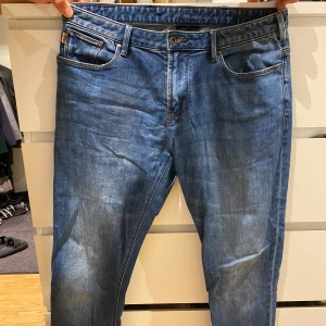 Jeans från Emporio Armani - Säljer dessa Armani jeans då de inte är till användning. De är i bra skick 