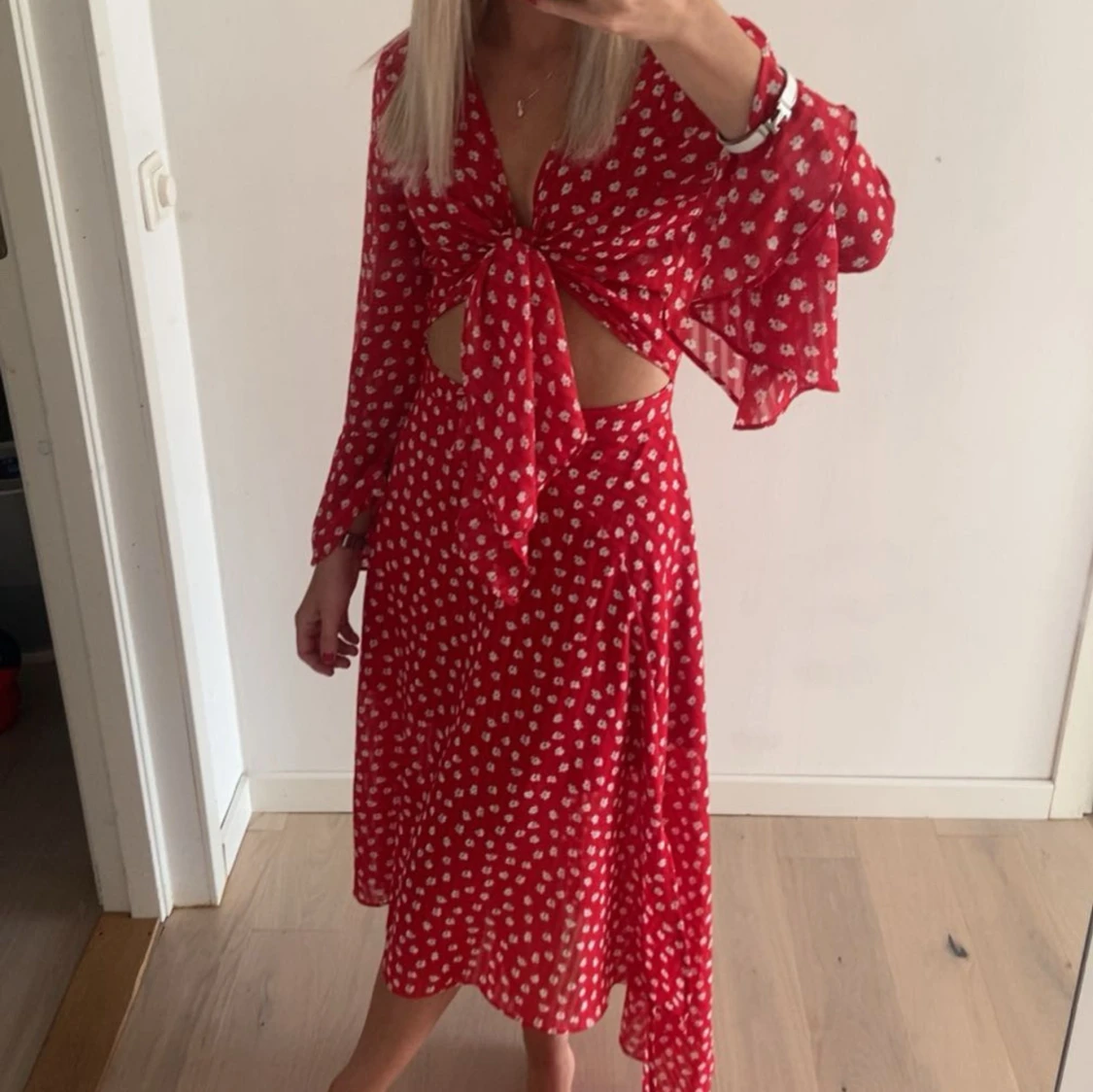 Röd klänning från Adoore