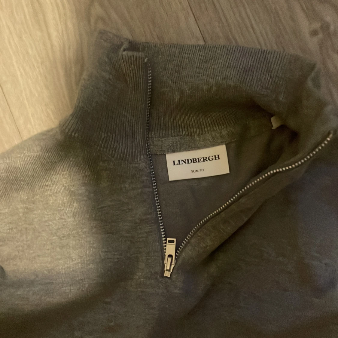 Grå tröja halfzip från Lindbergh - 1