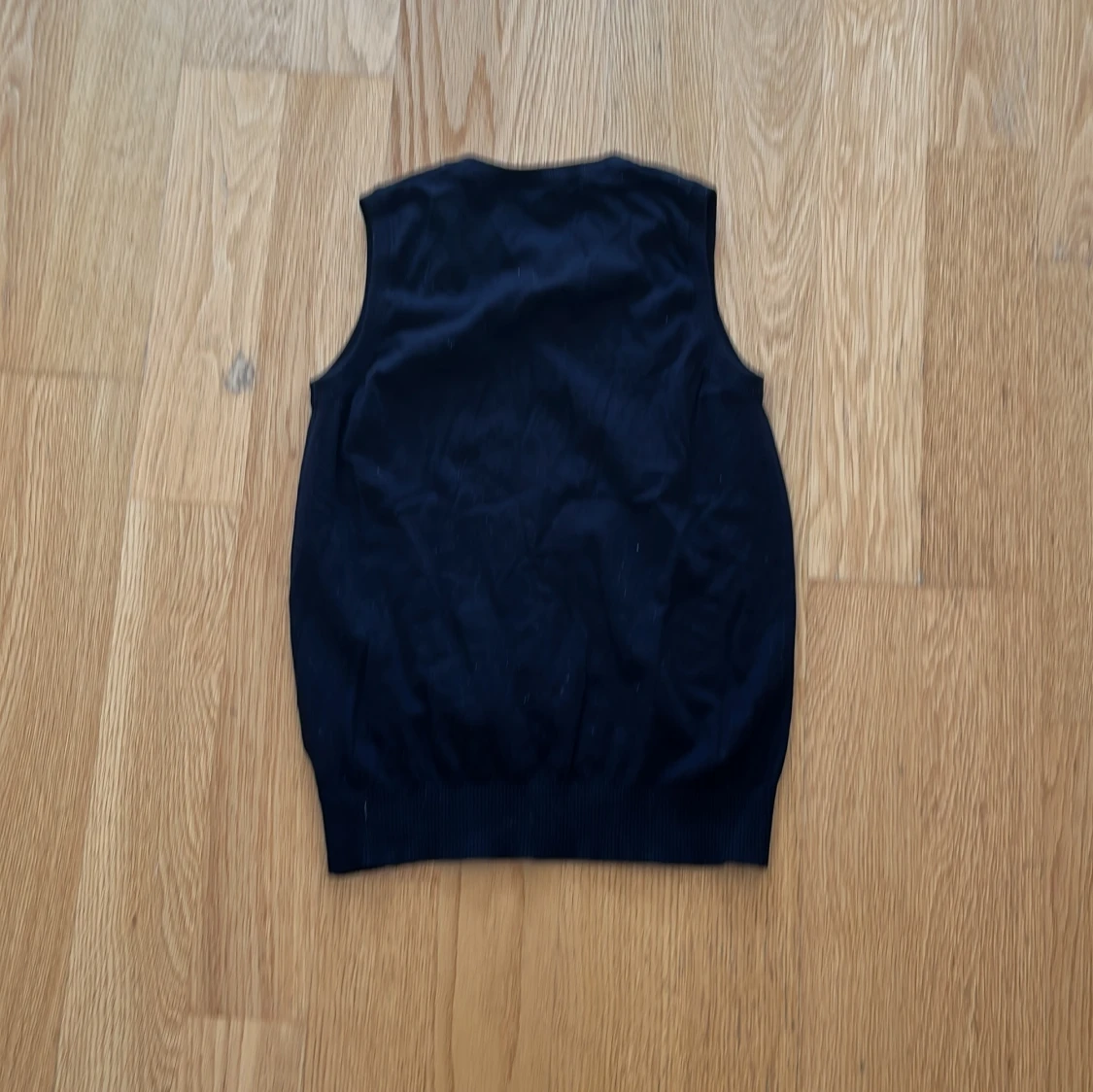 Svart stickad väst från Next - 2