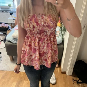 sommartopp - så gullig topp som jag köpt på marknad utomlands tyvärr aldrig använd 🩷