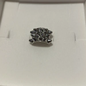 Edbladsring silver - Edblads Peak ring i silver. Storlek xs/16,0 mm. Kommer ej med boxen (bild tagen med annan box)💕💕