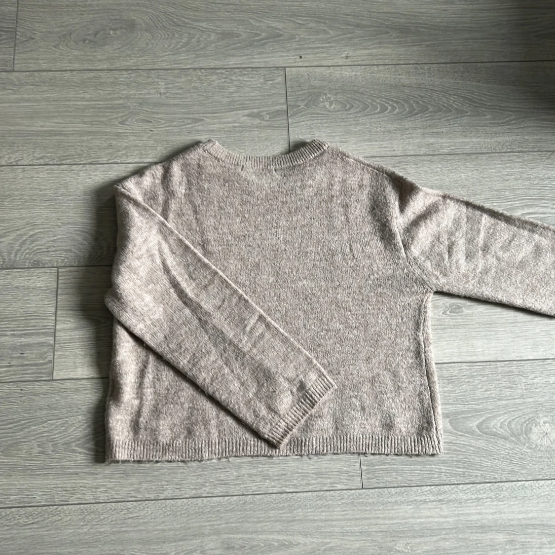 Beige stickad tröja från 157 XS - 1