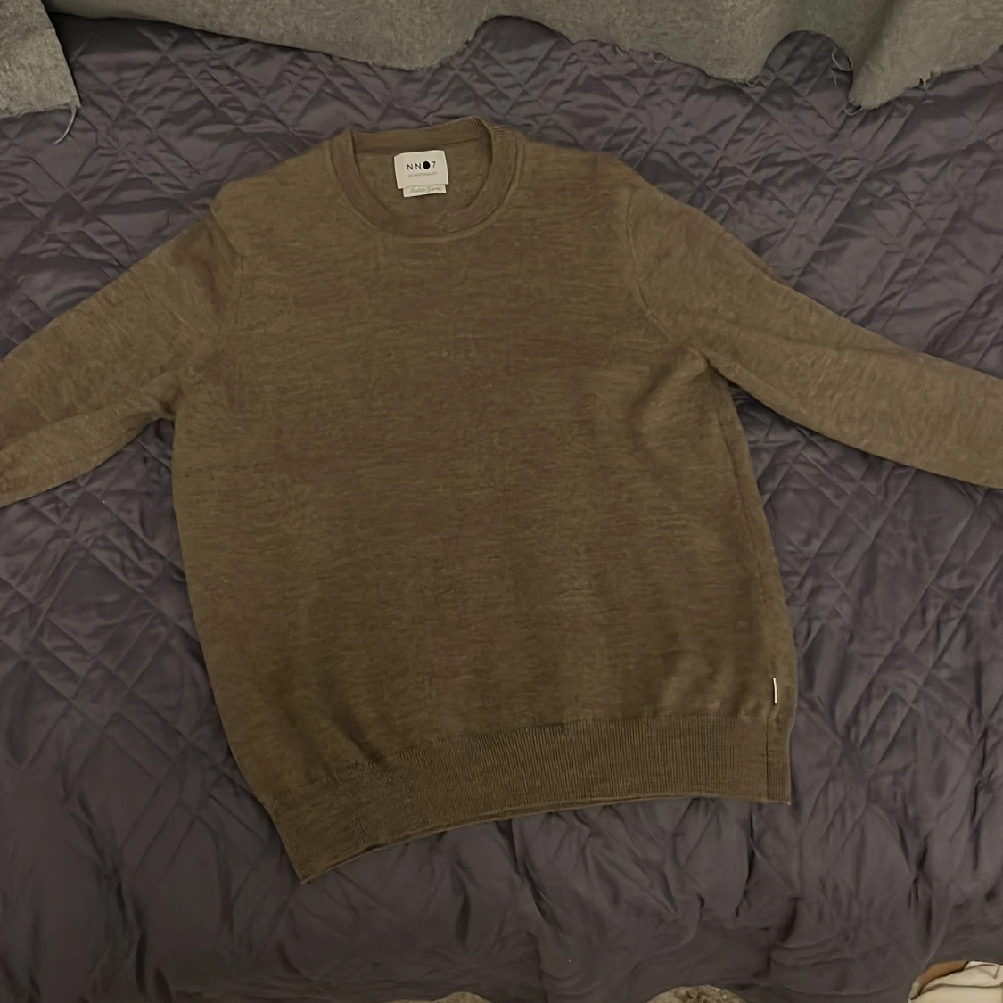 Brun stickad tröja från NN07