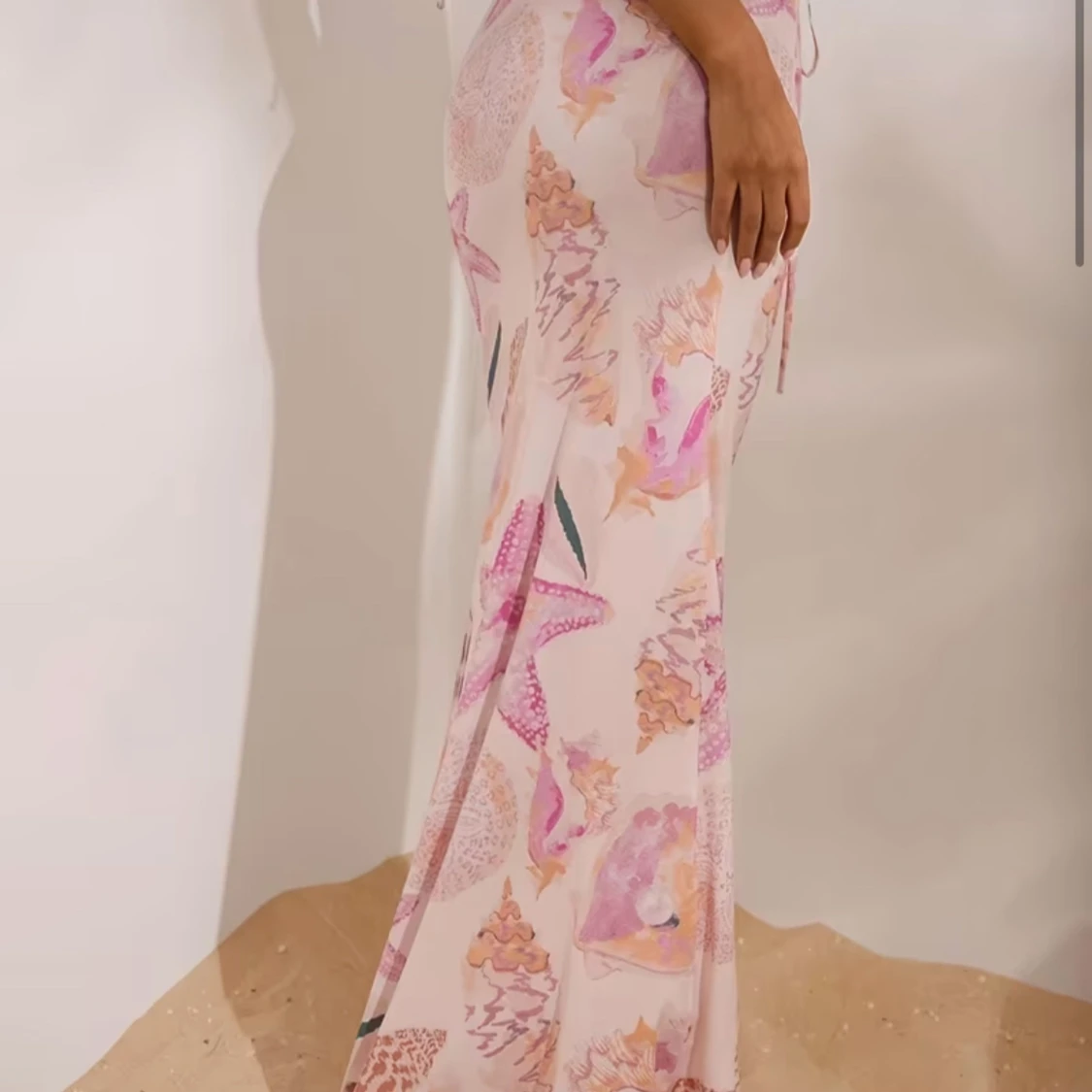 Pastellfärgad långkjol med snörning - 1