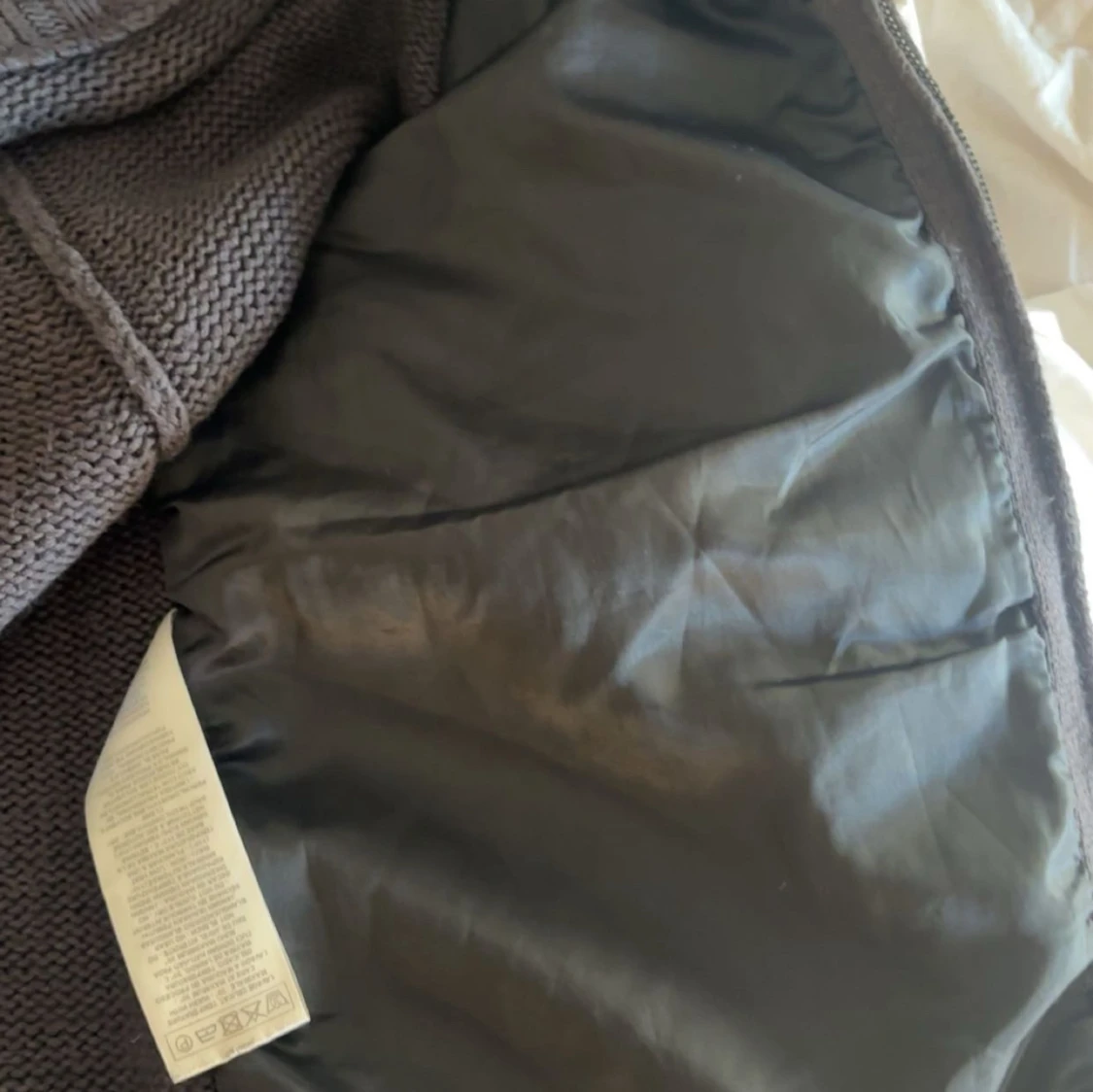 Mörkgrå/ marinblå kofta med fuskpäls och dragkedja - 4