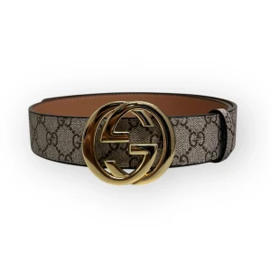 Gucci Bälte - Helt nytt aldrig använt. Storlek 110cm. Kan frakta eller mötas i Stockholm. Postar inom 24 timmar 