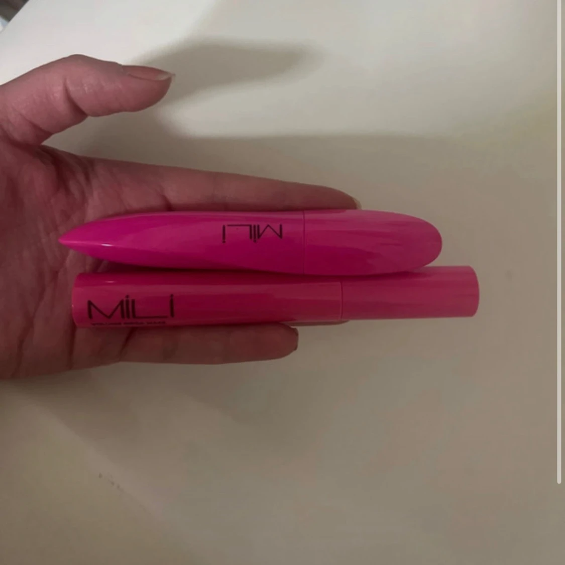 Rosa mascara från MILI