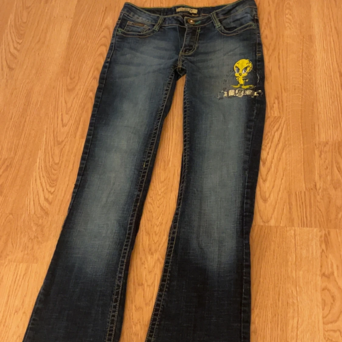 LOT29 jeans med Tweety-tryck