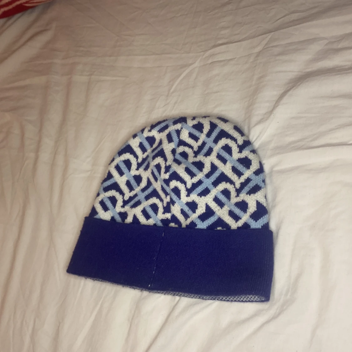 Blå och vit mössa från Burberry - 4