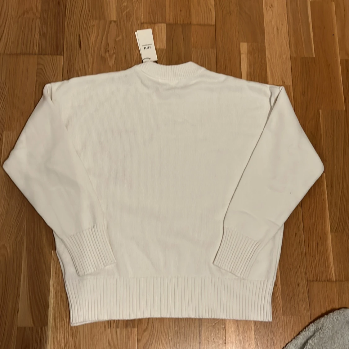 Ami Paris vit stickad tröja - 1