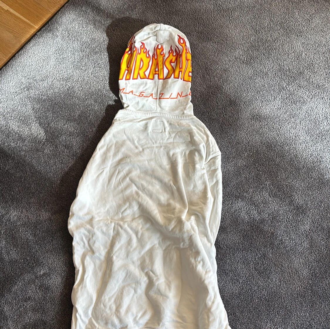 Vit hoodie från Vans x Thrasher - 1