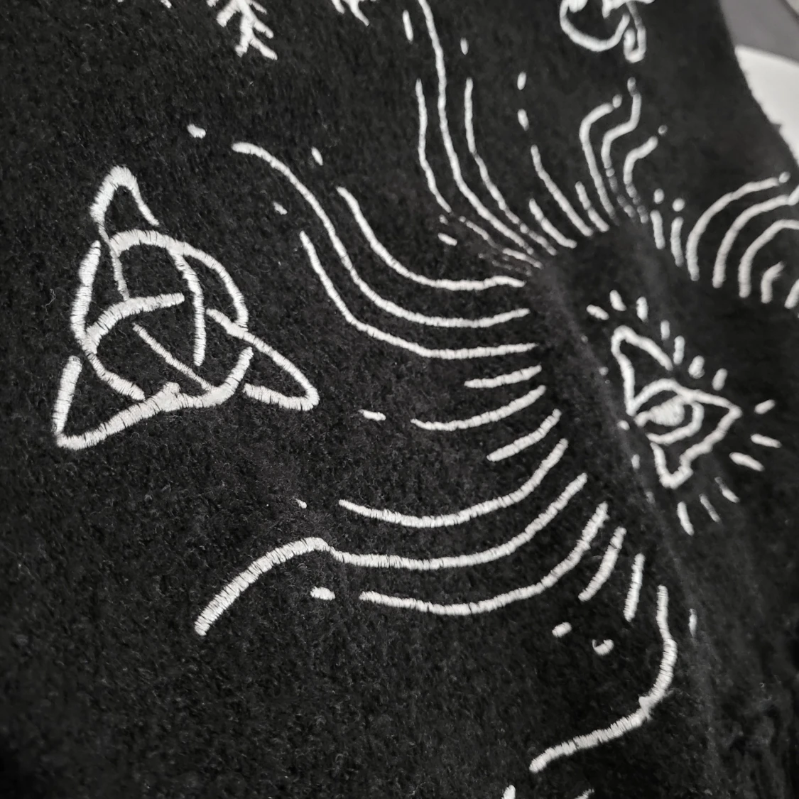 Disturbia Halsduk i ullblanding🔮🦇 - 2