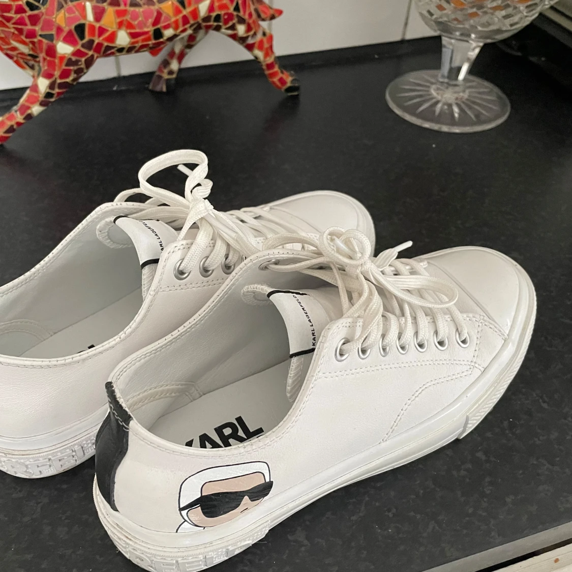 Vita sneakers från Karl Lagerfeld - 1