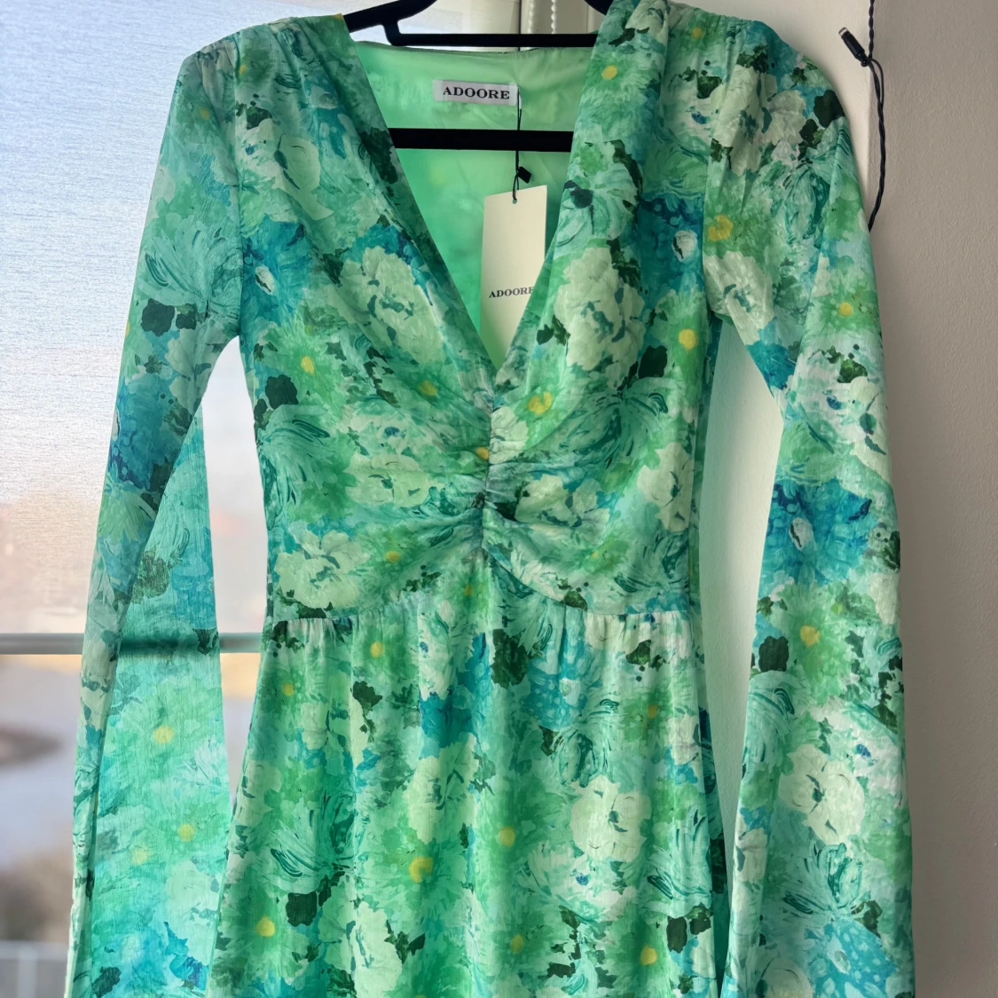 Grön blommig klänning från Adoore - 2