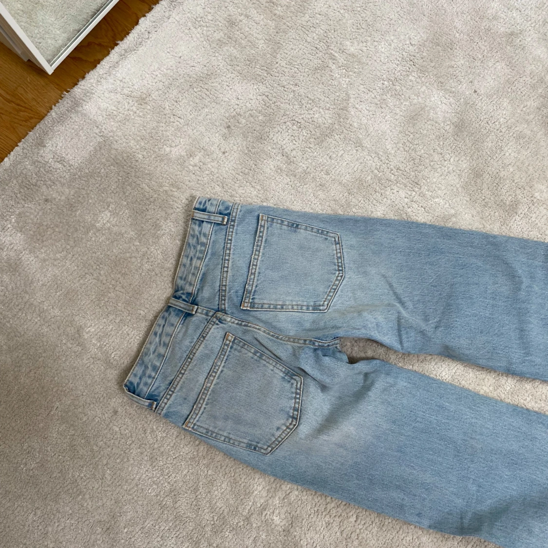 Ljusblå bootcut jeans från Zara - 2