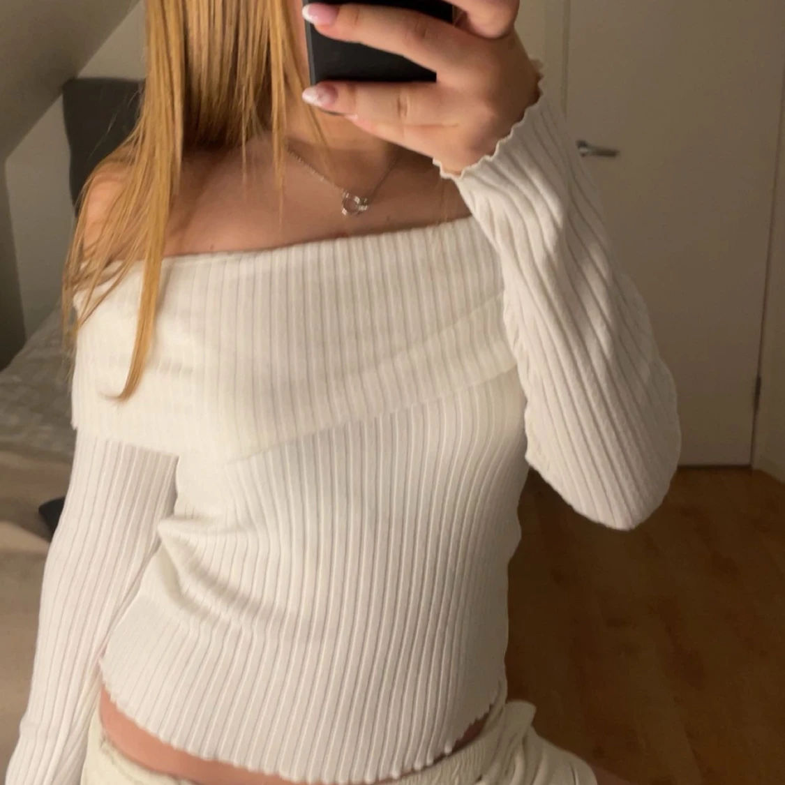 Vit off shoulder tröja  - 1