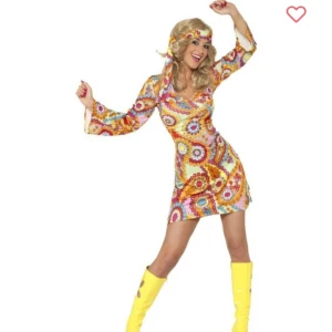 Maskerad kläder - Säljer denna hippie utklädnaden. Har använts en gång på en maskerad😍