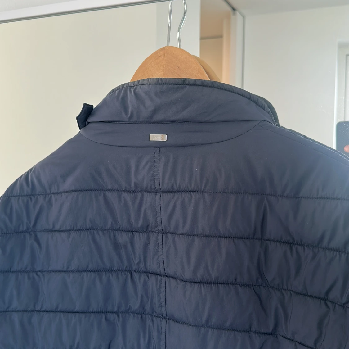 Mörkblå quiltad jacka från Herno - 4