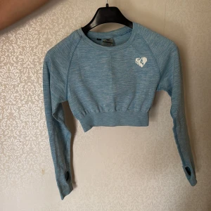 Blå croppad träningströja - Träningströja från womens best💕💕