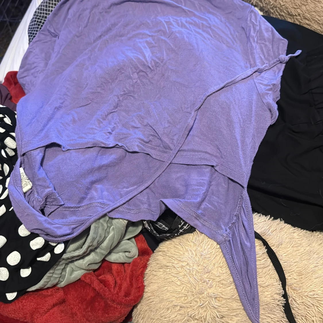 Lila croppad omlottopp från SHEIN - 3