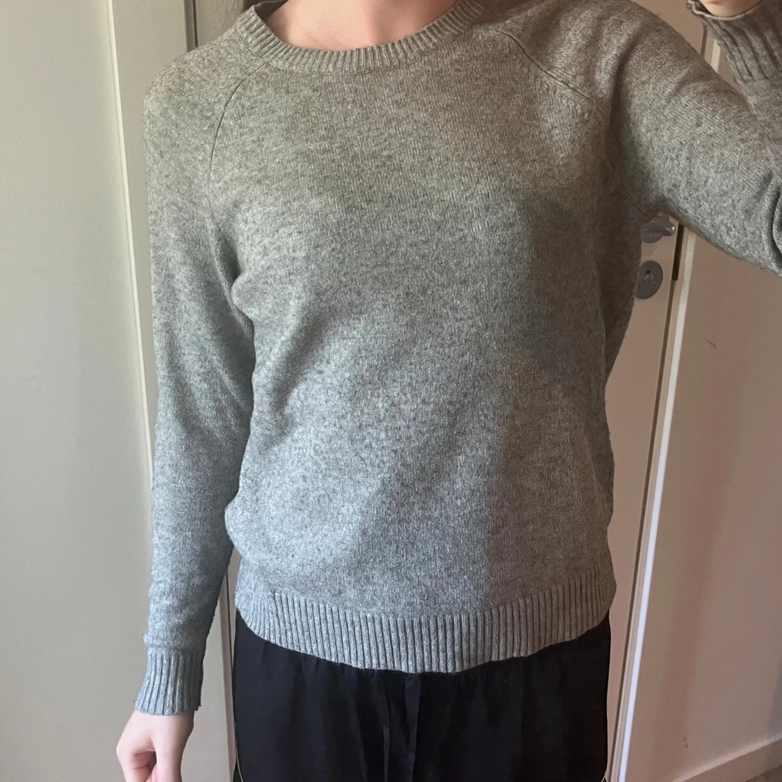 Grå stickad tröja från ONLY - 2