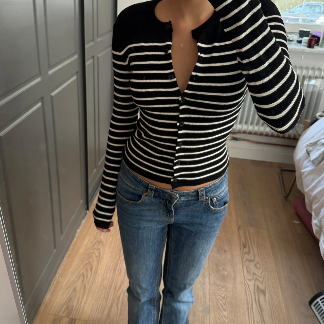 Svartvit randig kofta från H&M - 1