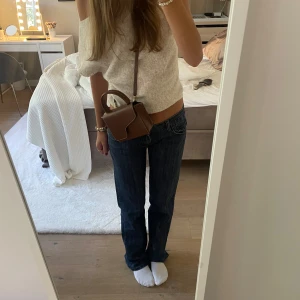 Diesel jeans  - Säljer dessa ursnygga blåa diesel jeans i storlek 28!! Jätte bra skick, skriv för fler bilder💗