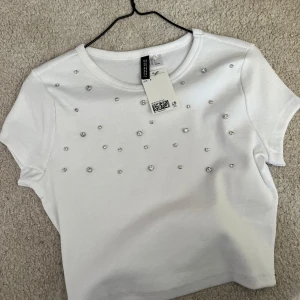 Topp - Topp med glitter/stenar, ny!