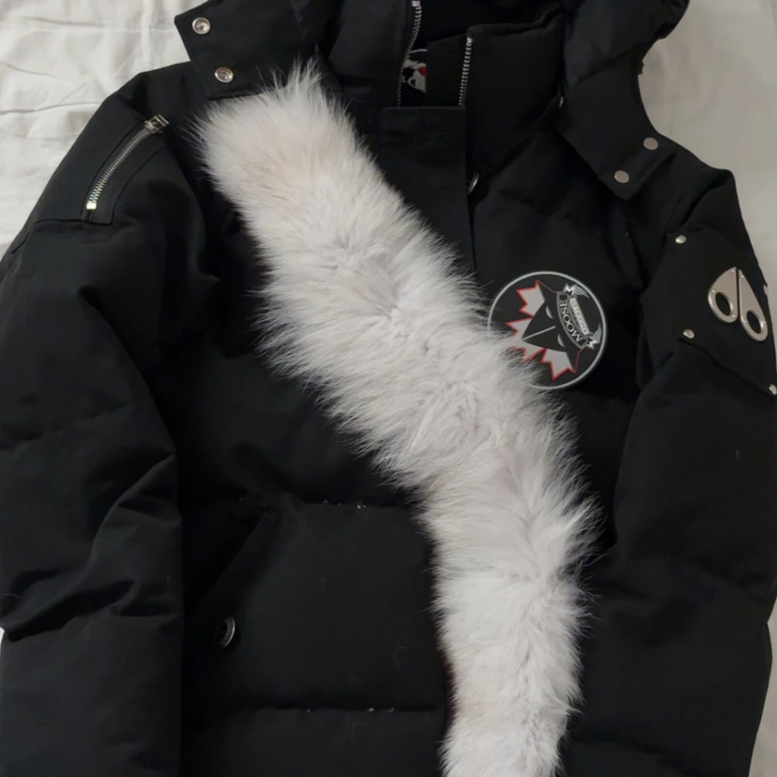 Moose Knuckles dunjacka med päls