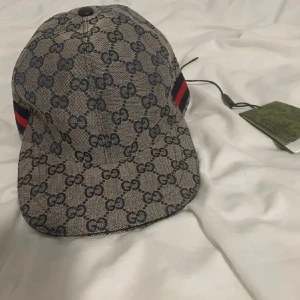 GG keps  navy blue  - 10/10 skick, Helt ny & oanvänd. Medföljer Etikett till kepsen. ( Storlek M 57 CM ) 