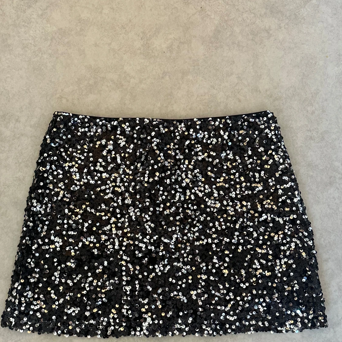 Svart paljettkjol från ASOS Design