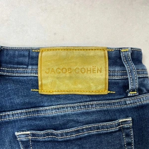 Jacob Cohën ”Bard” jeans - – Model: Bard  – Condition: 8/10  – Retail price: 5399 SEK