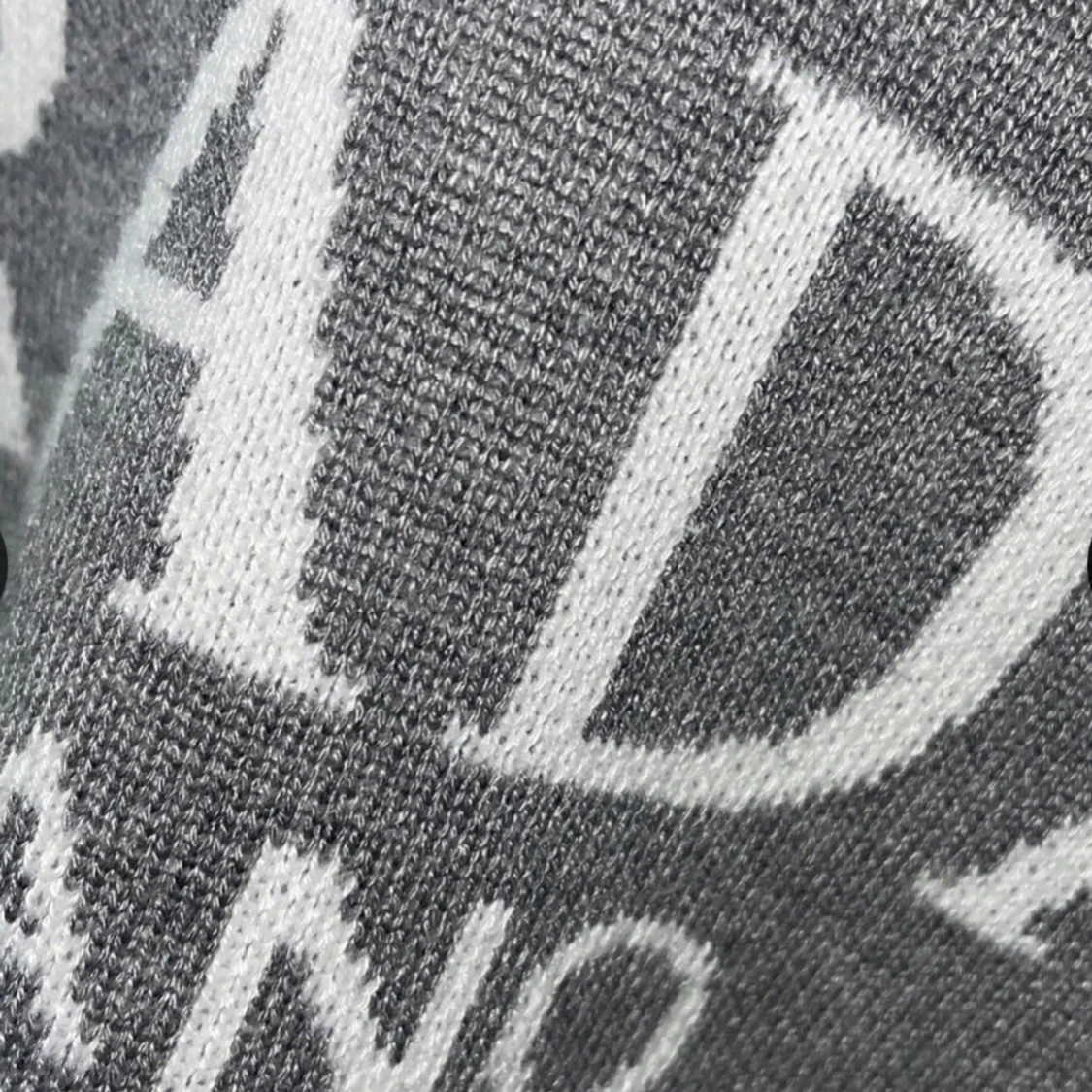 Grå hoodie från Prada - 2