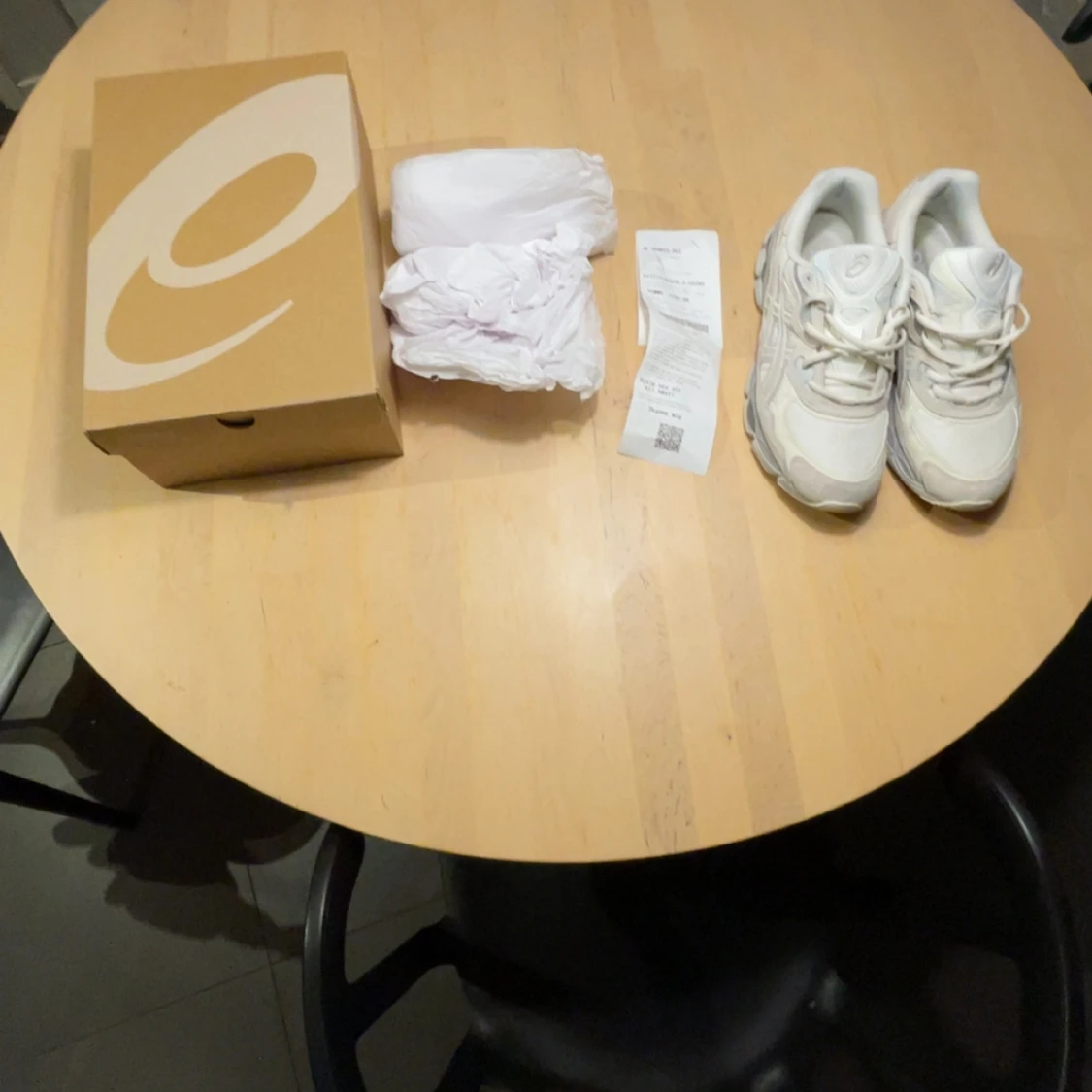 Vita sneakers från Asics - 4