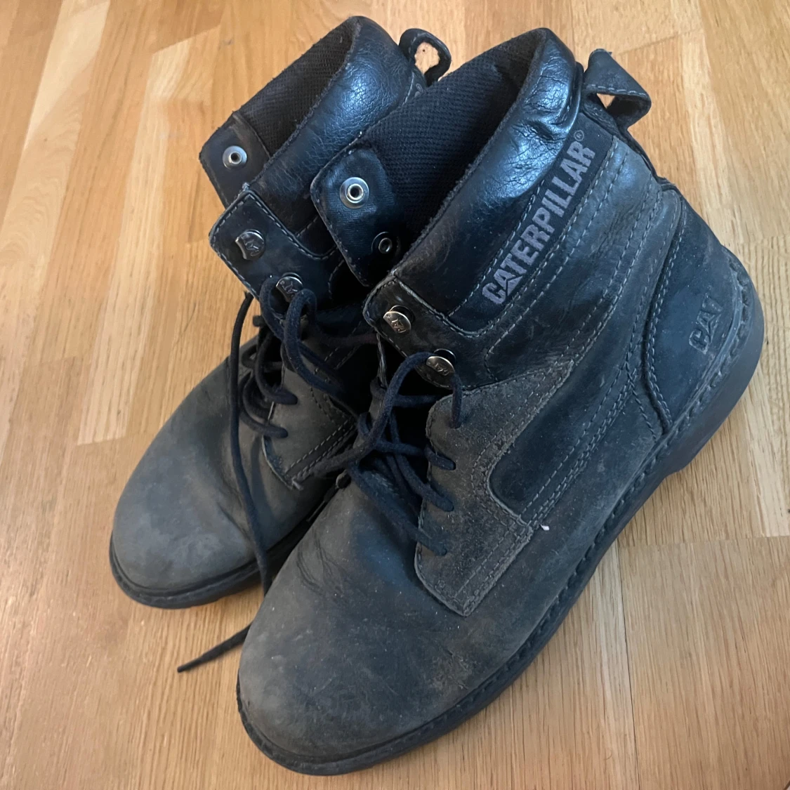 Svarta boots från Caterpillar