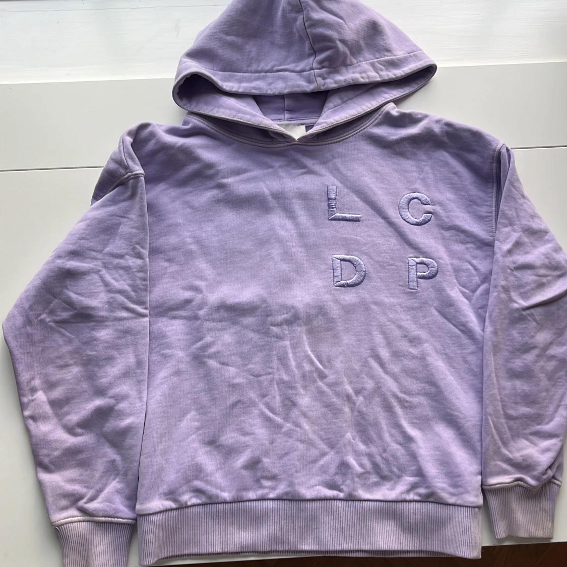 Lila hoodie från Les Coyotes de Paris - 4