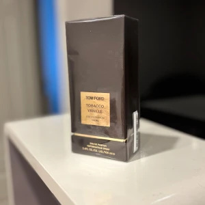 TOM FORD TOBACOO VANILLA - Tom Ford tobacoo vanilla 100ml parfym helt ny i förpackning, 