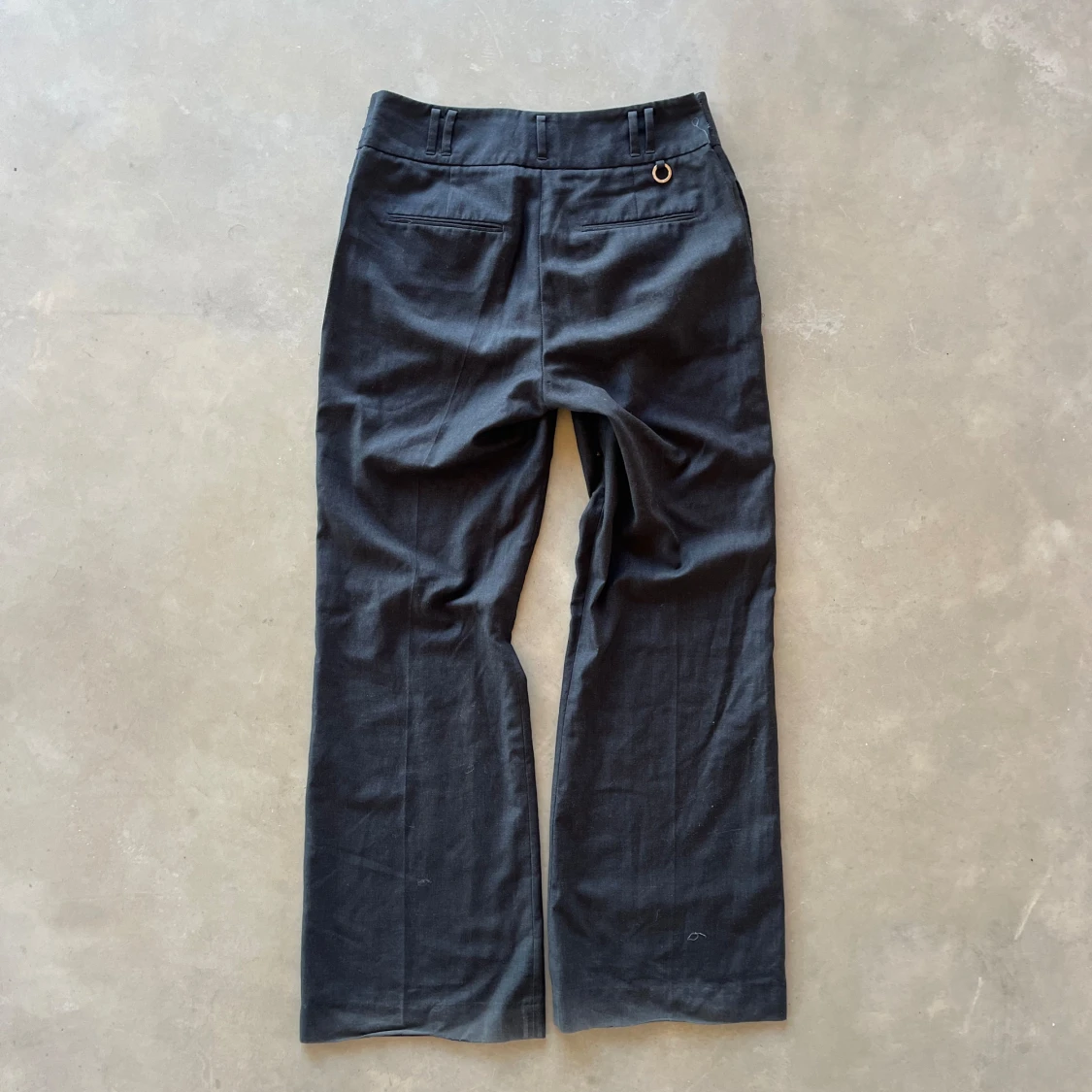 Utsvängda kostymbyxor  - 90