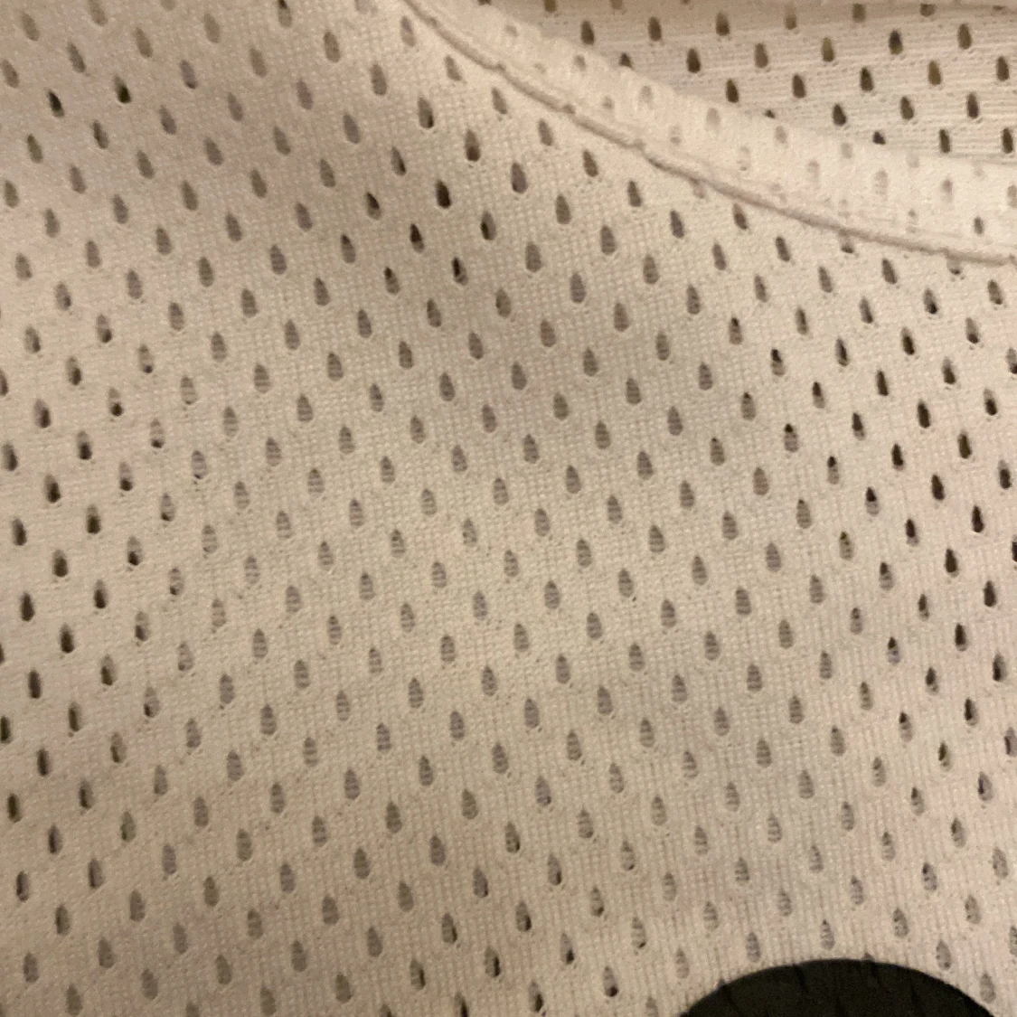 Vit croppad mesh-topp med tryck - 1