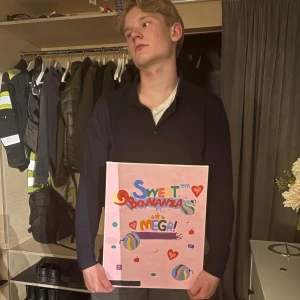 Sweet bonanza tavla  - Hej, säljer min feta sweet bonanza tavla då jag inte kan få någon big win och måste nu betala till kronofogden. 