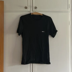 BOSS tshirt - Använd enstaka gånger 