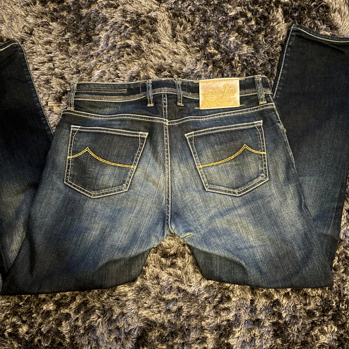 Mörkblå jeans från Jacob Cohen - 1