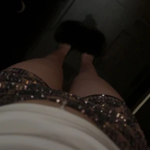 Glittriga leopardmönstrade shorts - Säljer ett par glittriga leopard shorts